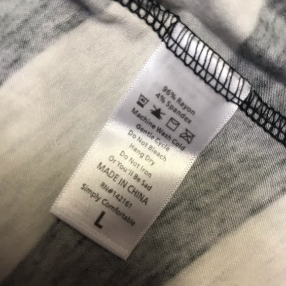 ⛄️CLEARANCE⛄️ 🌟2x HOST PICK🌟 Lularoe duster vest - Picture 4 of 14